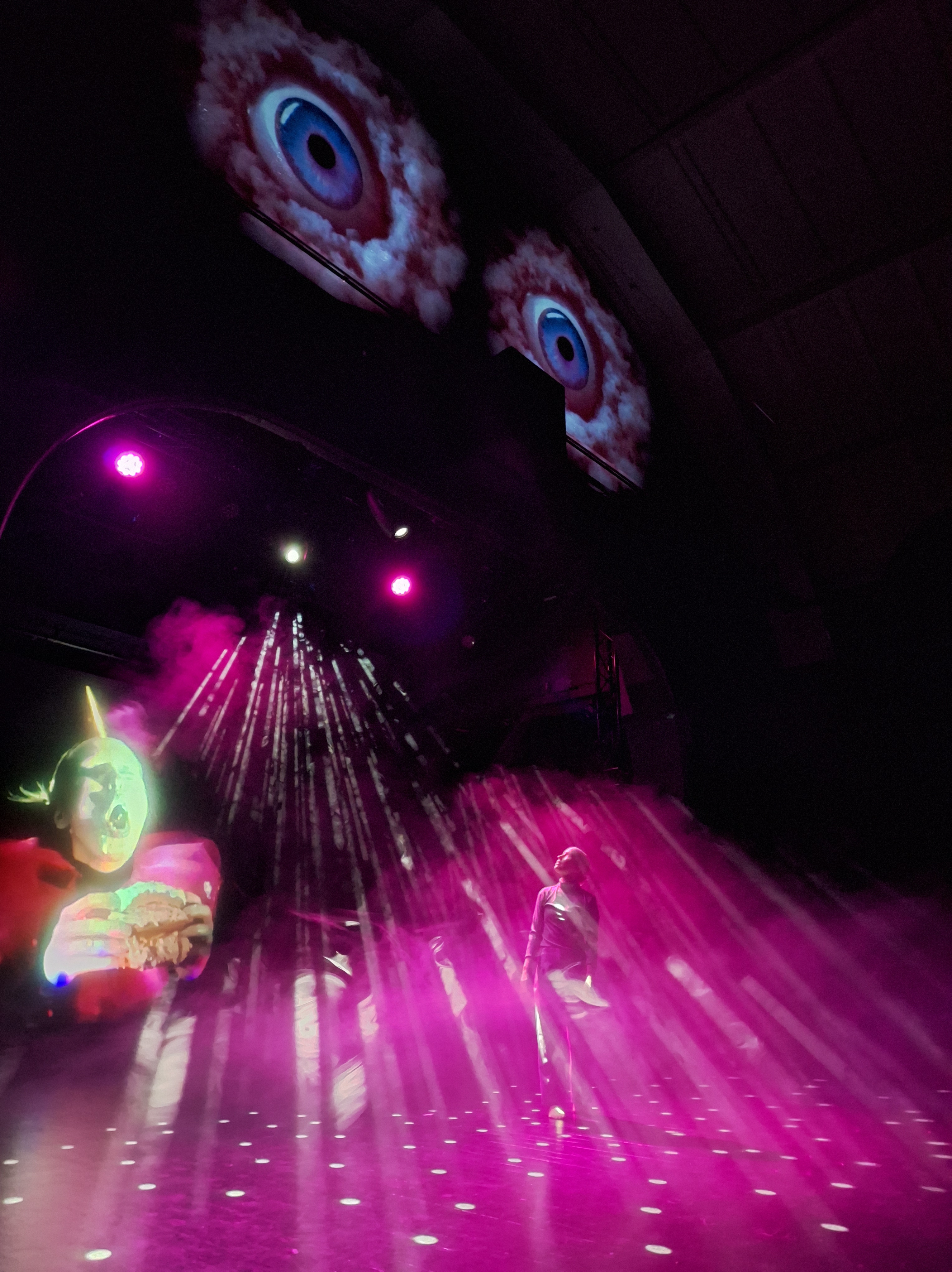 CLUE Lokatanssit, Pikkuteatteri, Lahti, 2024 Kuva: Sami Leutola valot ja tekniikka: Joni Kallio